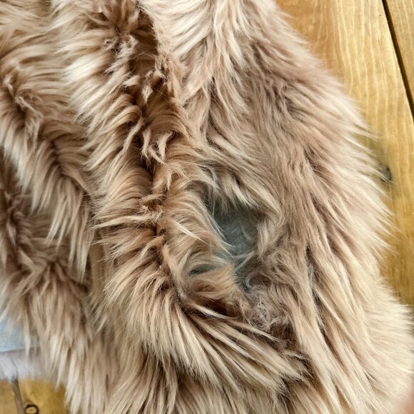 Dylan Faux Fur Vest L Champagne Warm Womens - Picture 8 of 8